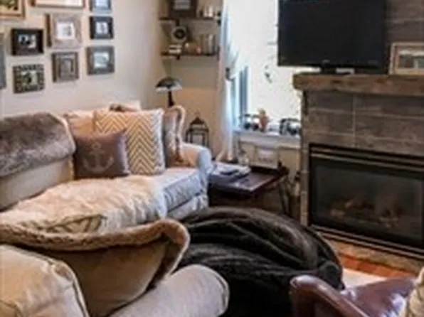 177 W 5th St APT 3, South Boston, MA 02127