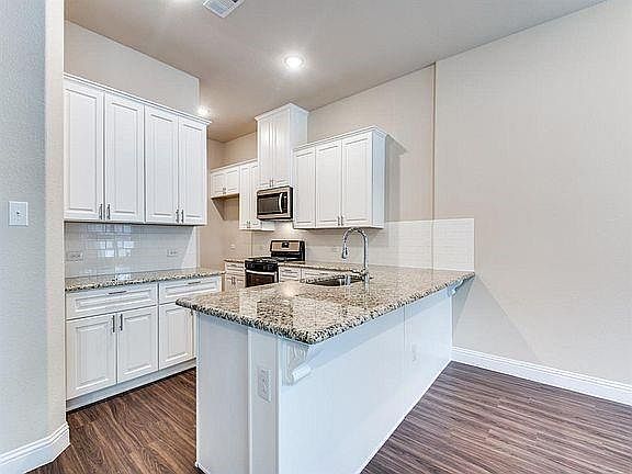 3rd image of 2205 Apex Dr