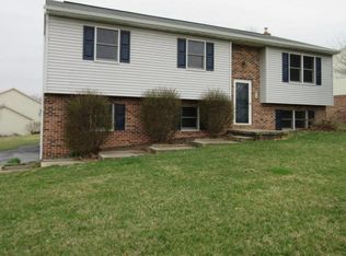 10 Brian Dr, Lititz, PA 17543