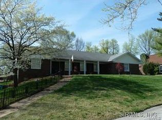 228 Country Club Acres, Belleville, IL