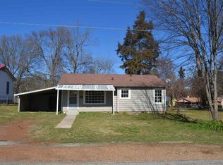 421 Anna St, Daingerfield, TX 75638