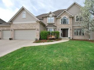 617 Hickory St, Sugar Grove, IL 60554