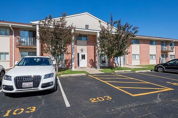 2nd image of 703 E Fullerton Ave APT 203
