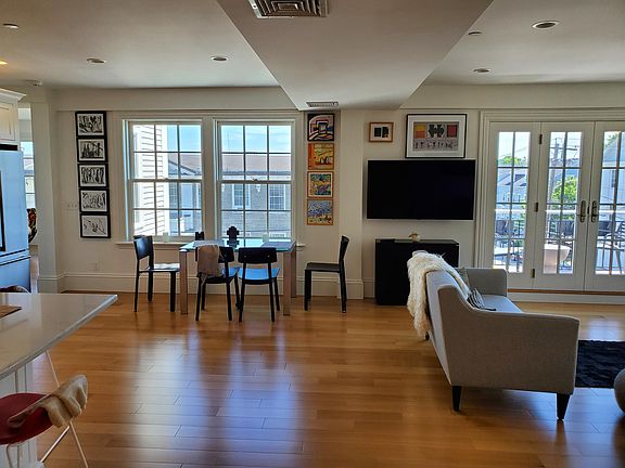 3rd image of 18 Broadway #3