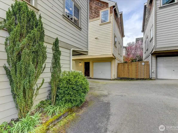 8517 Interlake Avenue N #B, Seattle, WA 98103