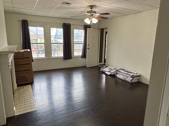 3rd image of 1821 Sanger Ave APT B