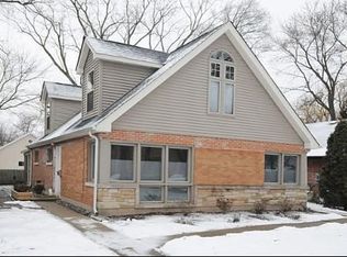 814 Brown Ave, Evanston, IL 60202