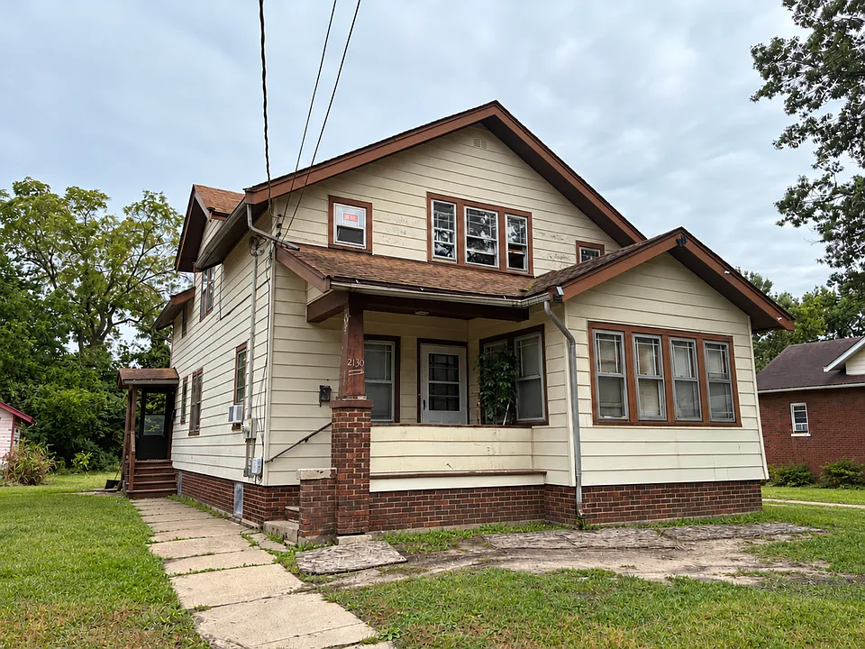 2130 S 6th St #2130