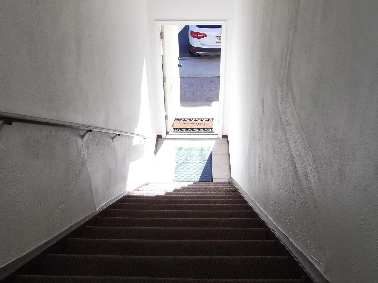 1 bed, 950 sqft, $2,100 — Photo 3