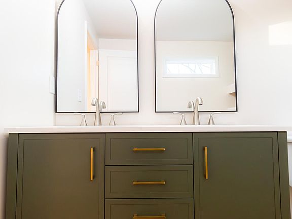 5th image of 942 Hawkins Cummins Rd