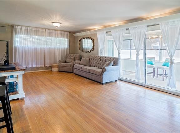 4th image of 1903 Colony Dr