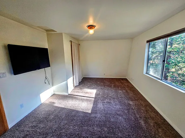 2 bed, 1.0 bath, 976 sqft, $1,750 — Photo 3