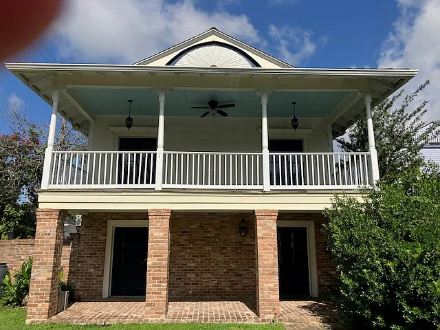 1302 Soniat St — Photo 1