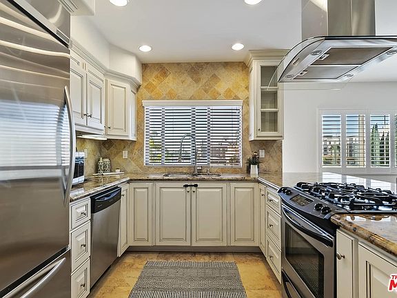 5th image of 1629 S Armacost Ave #303