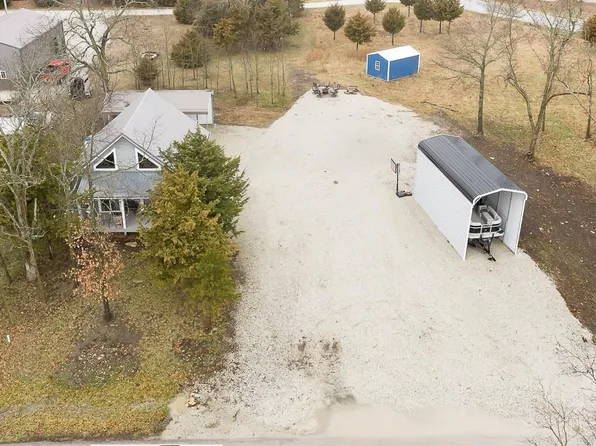 17 Timber Valley Dr, Linn Valley, KS 66040