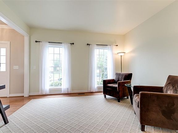 5th image of 9347 Summer Oak Dr