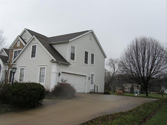 2nd image of 130 Kingston Dr