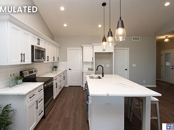 5th image of 440 N 108th St