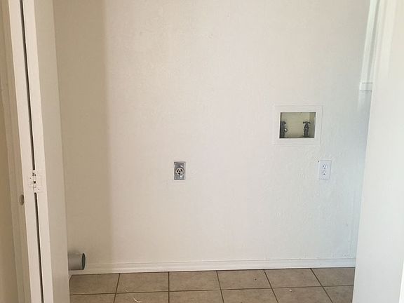 4th image of 1319 Glen Oaks Ct APT 4
