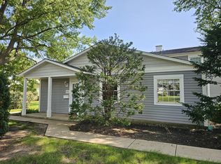 592 Lotus Ct #114A, Wheeling, IL 60090