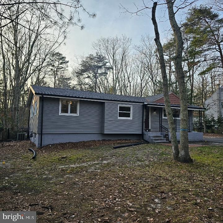2nd image of 1378 Stokes Rd
