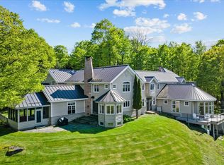 1097 Taber Ridge Rd, Stowe, VT 05672