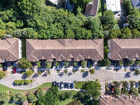 3rd image of 4018 Devenshire Court #4018