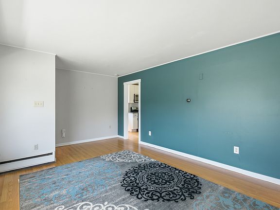 3rd image of 35 Fountain Ave Unit 1