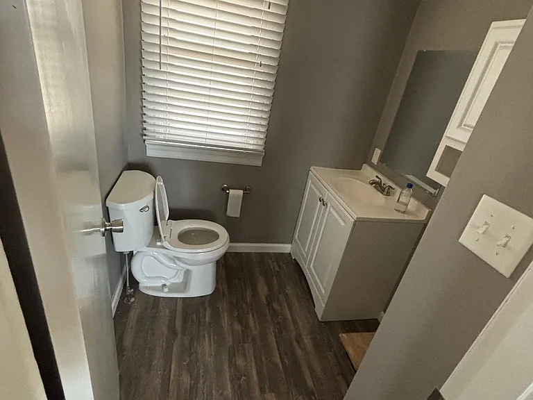 2308 N Illinois St — Photo 11