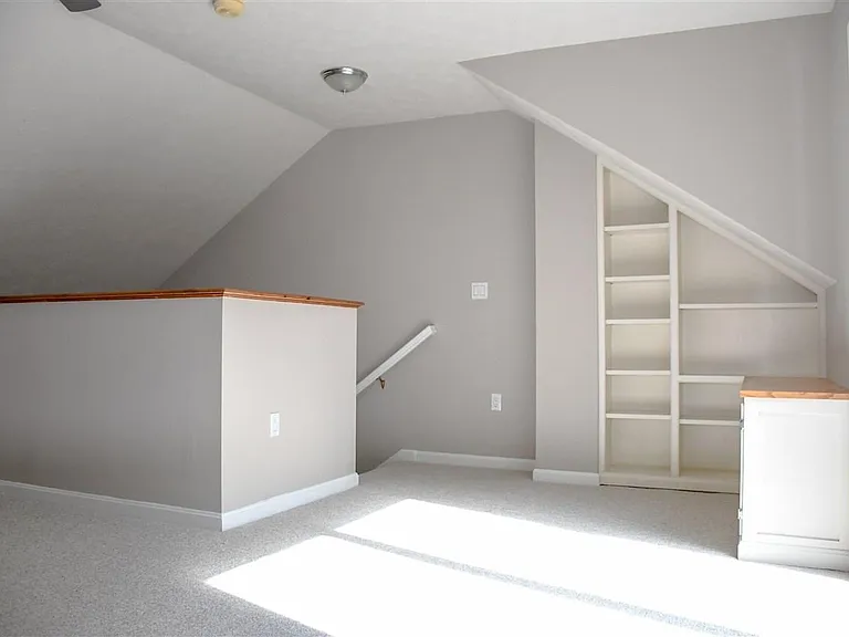 52 Cadogan Way — Photo 11