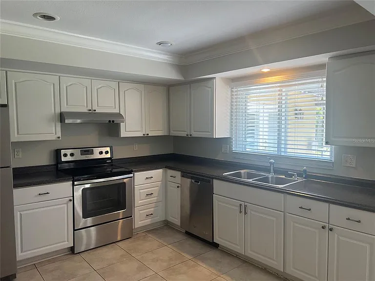 226 Delmar Ave — Photo 9