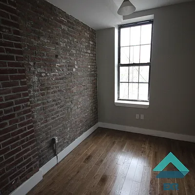 Rented by EXR | media 53