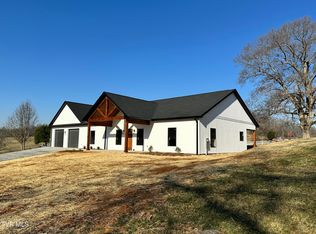 201 Glen Haven Dr, Bluff City, TN 37618