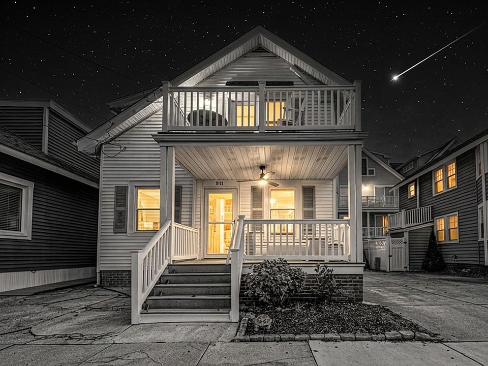 1st image of 811 Delancey Pl