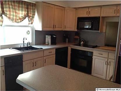 4th image of 914 Vaughn Ave