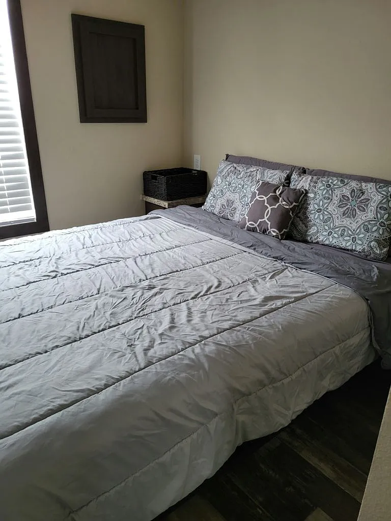 1 bed, 1.0 bath, 385 sqft, $1,300 — Photo 4