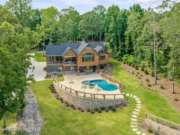 947 Smith Mountain Dr, Jacksons Gap, AL 36861