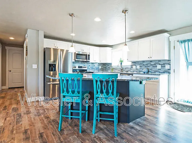 482 E 8180 S — Photo 11