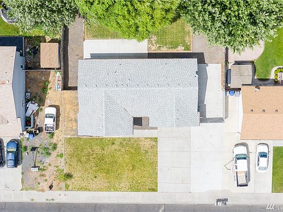 3rd image of 1438 S James Ave