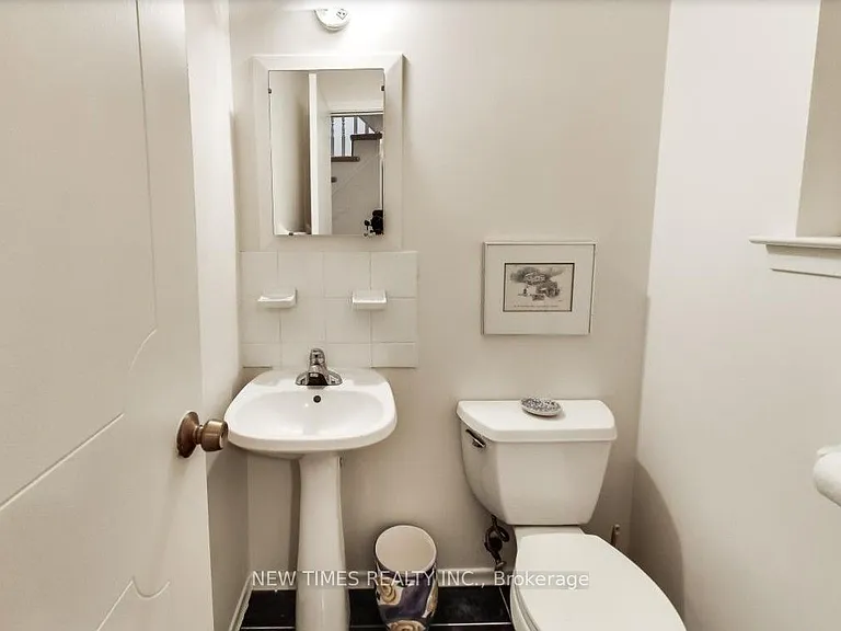 4 Ashstead Pl — Photo 14