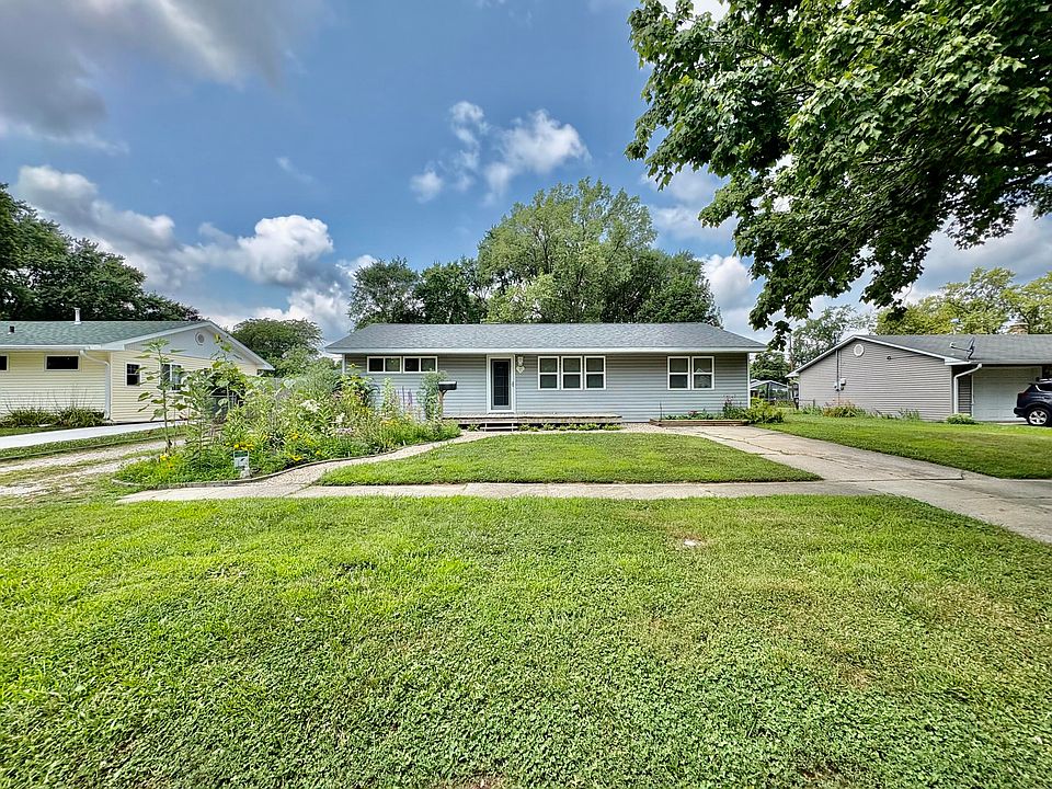 1st image of 70 N Hillcrest Ave
