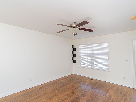 4th image of 1686 Short Leaf Ln