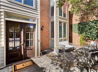 63 Willow Gln, Sandy Springs, GA 30342