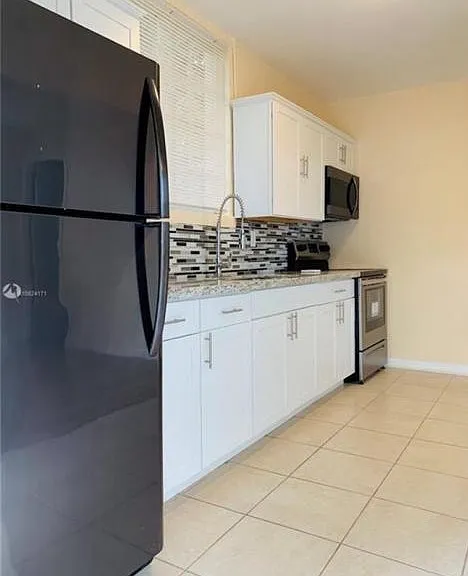 112 SW 67th Ave #2 — Photo 8