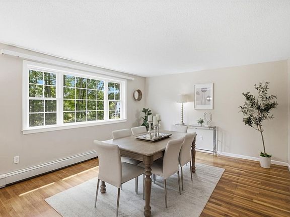 5th image of 92 Lovering St