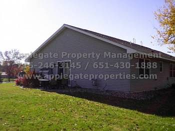 4th image of 907 E 6th St