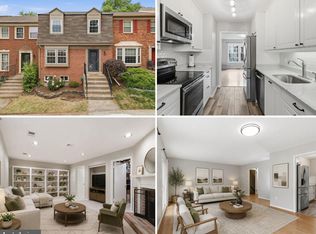 10256 Friendship Ct, Fairfax, VA 22032