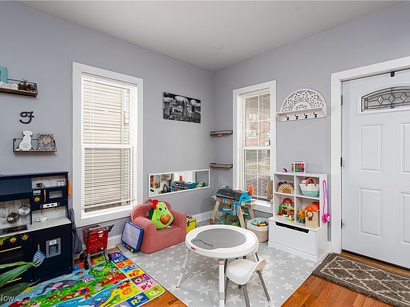3rd image of 1321 W 116th St