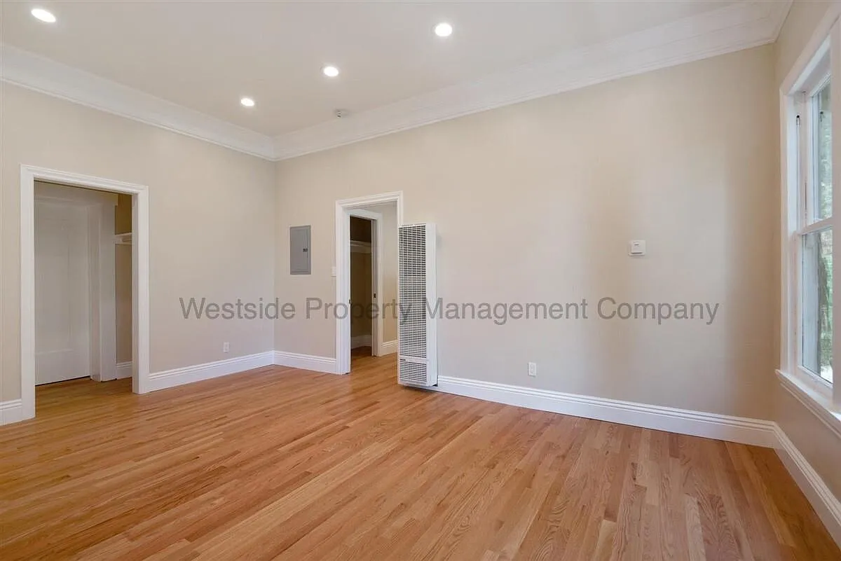 1 bed, 625 sqft, $2,995 — Photo 3
