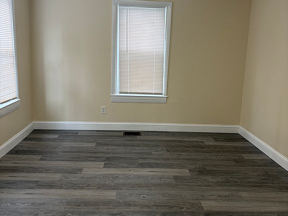 5th image of 11 Myrtle Ave Unit 1